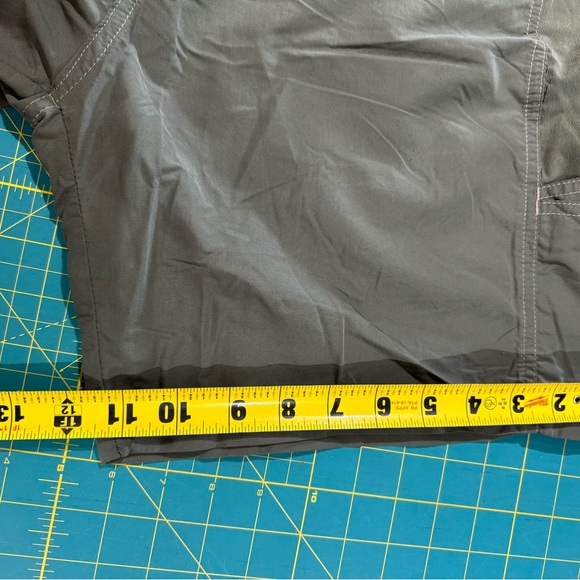 Kuhl shorts. - Picture 4 of 10